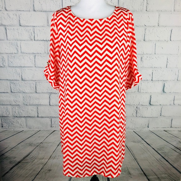 Everly Dresses & Skirts - Everly stitch fix shift dress chevron lined M